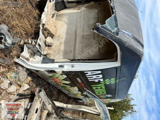 Renault Master 3 Modeli İçin Sağ Arka Çamurluk Parçası