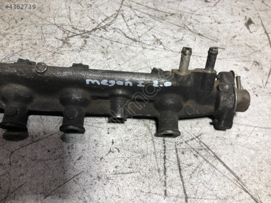 Renault Megane 2.0 1998-2002 Enjektör Kütüğü