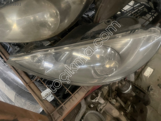 Peugeot 106 sol ön far lambası