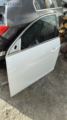 Opel Insignia İçin Sol Ön Kapi - Oto Çıkma Parça