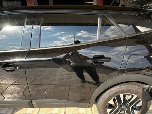 2020-2024 Peugeot 2008 Sol Arka Kapı Hatasız Dolu Siyah
