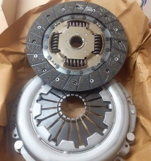 323 DEBRİYAJ SETİ 1990-2001 ARASI SIFIR MAZDA