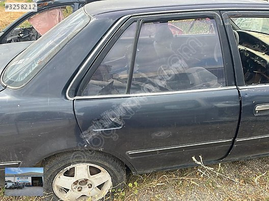 OTO CEMDEN ÇIKMA TOYOTA CORONA SAĞ ARKA KAPI