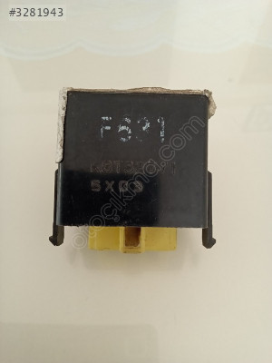 MAZDA 626 Kontrol Ünitesi Röle K8T32771