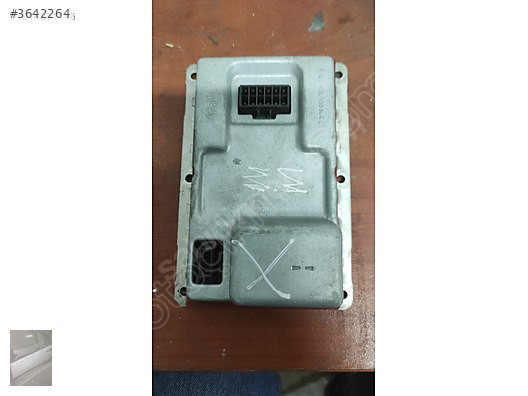 CHRYSLER 300C XENON FAR BEYNİ 89032133