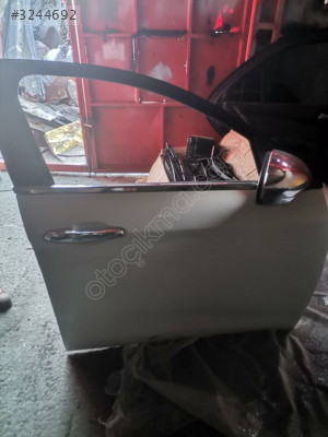 FİAT EGEA SAĞ ÖN KAPI ORİJİNAL ÇIKMA