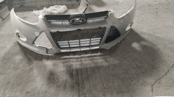 2013 2015 Ford focus ön tampon