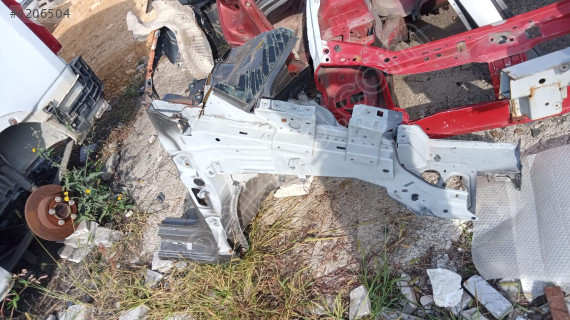 Citroen Berlingo 3 kasa sağ podya kesme