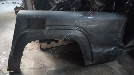Amarok sol arka çamurluk çıkma