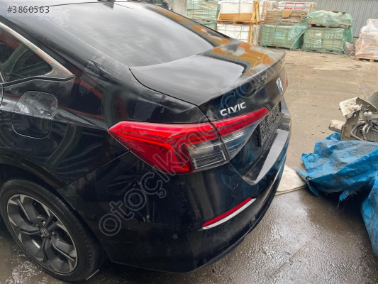 HONDA CİVİC FE1 SOL ARKA ÇAMURLUK KESME 2022-2025