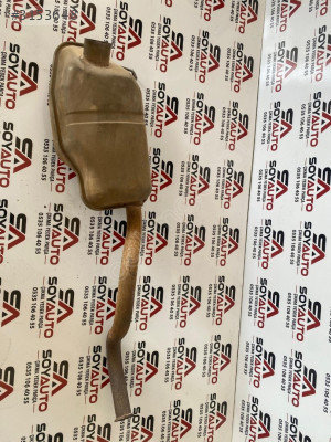 Laguna 1 egsoz arka kısım Orjinal çıkma