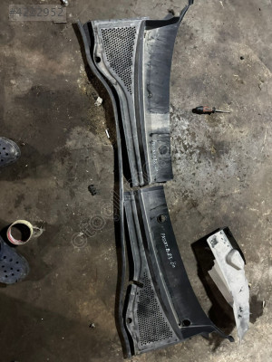 VOLKSWAGEN PASSAT B8,5  ÖN CAM IZGARASI