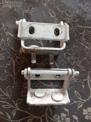 Ford Courier arka bagaj menteşesi ET76-A42901