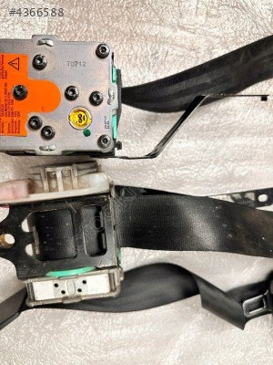 PORSCHE CAYENNE 7P0857805 ÖN ARKA EMNİYET KEMERİ 2011/2016