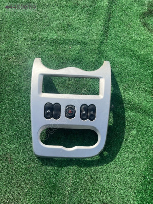 DACİA LOGAN TEYP ÇERÇEVESİ