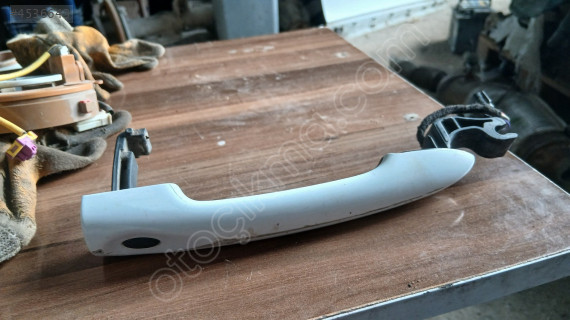 RENAULT FLUENCE DIŞ KAPI AÇMA KOLU SOL ÖN 806B03847R