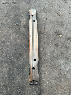VOLVO V40 ÖN TAMPON DEMİRİ ORJİNAL ÇIKMA PARÇA