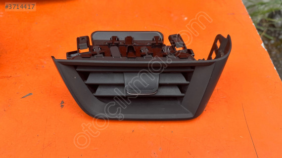 CLİO 5 KALORİFER IZGARASI SAĞ 687601609R