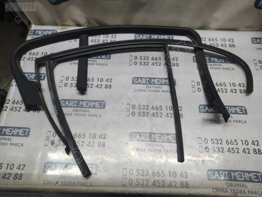 ÇIKMA BMW 3 SERİSİ F30 SOL ARKA KAPI FİTİLİ