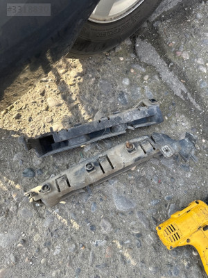 Peugeot 407 sağ Sağ sol ön tampon braketi