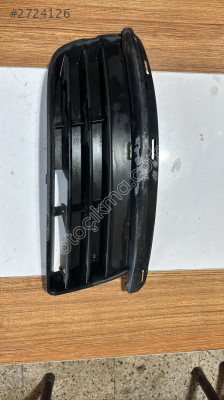 2006/10 VW JETTA ORJİNAL ÇIKMA SAĞ SİS ÇERÇEVESİ