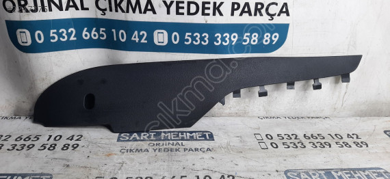 ÇIKMA VOLKSWAGEN JETTA ORTA KONSOL SAĞ KAPAK 5C7863046