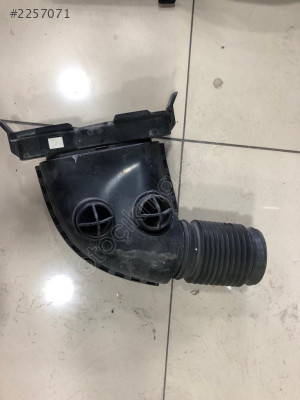 MERCEDES E SERİ W238 HAVA FİLTRE BORUSU 70603767