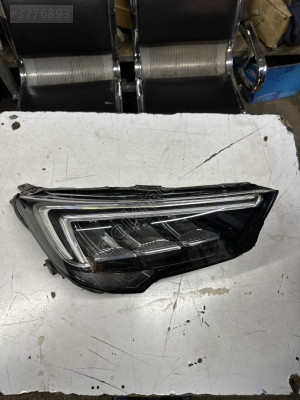 462161423-2022 Opel Crossland Sağ Far Orjinal Çıkma