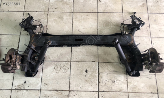 FLUENCE MEGANE 3 ARKA DİNGİL HATASIZ ORJİNAL ÇIKMA PARÇA