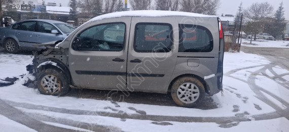 Renoult Kangoo   Sol ön kapı