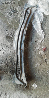 Volvo s40 cam önü ızgarası çıkma