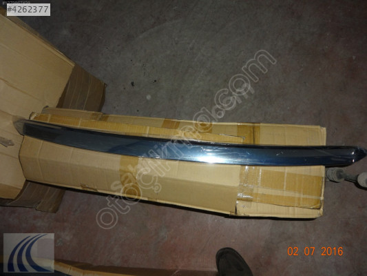 TOYOTA HILUX 2017 YENİ YAN SANAYİ KAPUT ÇITASI