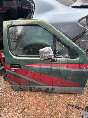 Nissan skystar sağ ön kapı