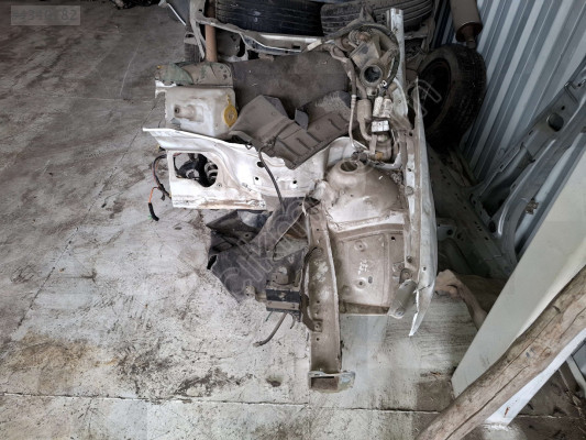 ÖZMEN OPEL CORSA C COMBO SAĞ ÖN ŞASE BADİ ÇEYREK