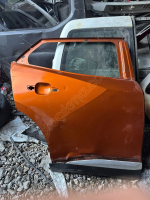 Peugeot 2008 sağ arka kapı çıkma
