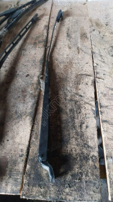 301 Dış silecek kolu çıkma