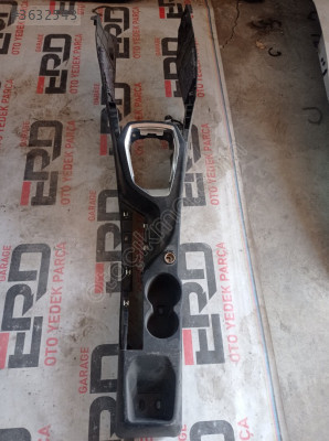PEUGEOT 208 orta konsol 9832385580