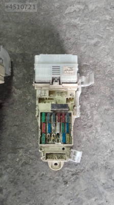 Mazda 626 role sigorta tablası