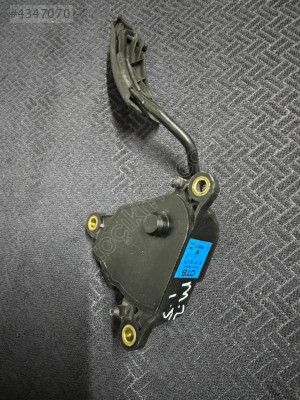 RENAULT MEGAN 2 GAZ PEDALI