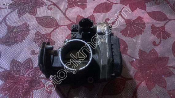 2001 VW POLO 1.4 AHW BENZİNLİ GAZ KELEBEĞİ ORJ ÇIKMA