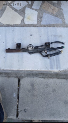 Peugeot 406 yakıt rail borusu 2.0 motor