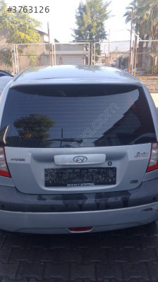 hyundai getz  bagaj kapağı dolu