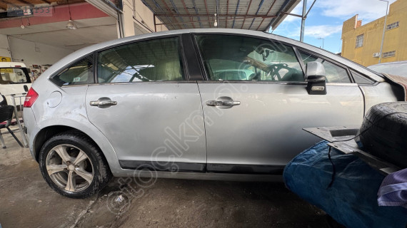 Citroen c4 sağ arka kapı dolu