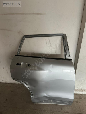COROLLA CROSS SAĞ ARKA KAPI ORJİNAL ÇIKMA