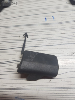 Volkswagen Caddy Ön Tampon Çeki Demie Kapağı