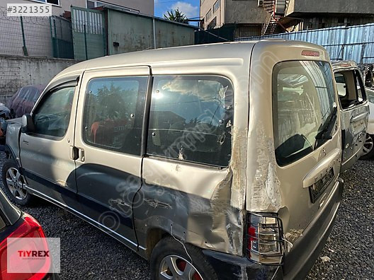 PEUGEOT PARTNER CITROEN BERLİNGO SAĞ ÖN KAPI SÖKME ORJİNAL