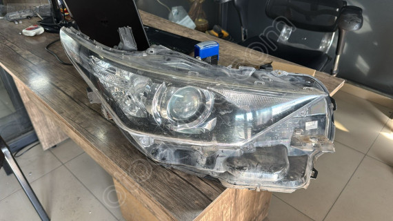 TOYOTA AURİS LEDLİ MERCEKLİ SAĞ FAR 90070909