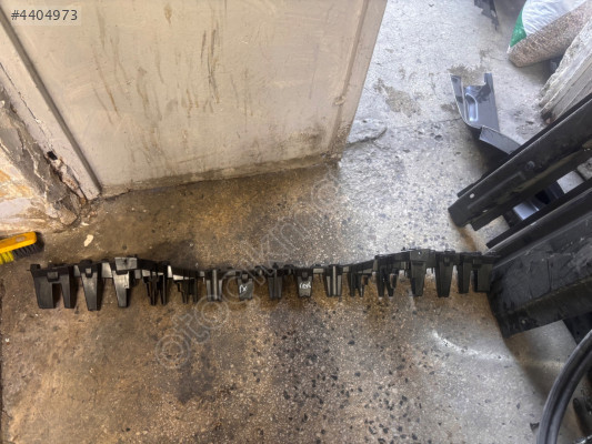 Courier arka tampon orta braket