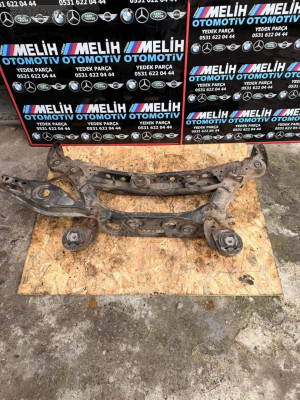 MERCEDES E200 ÇIKMA ARKA TRAVERS A2103506201