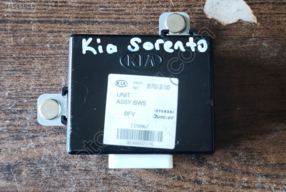 KİA SORENTO ( 95700-3E100 )
